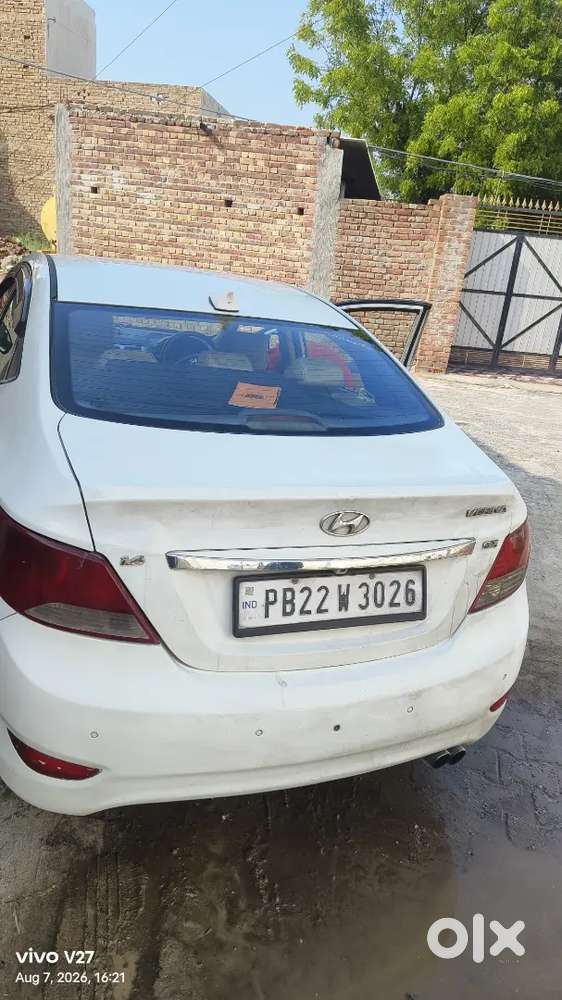 Hyundai Verna 1.6 Sx(optional) Manual 2012