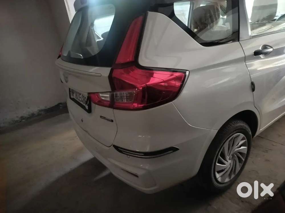 Maruti Suzuki Ertiga 2024 Petrol 5350 Km Driven