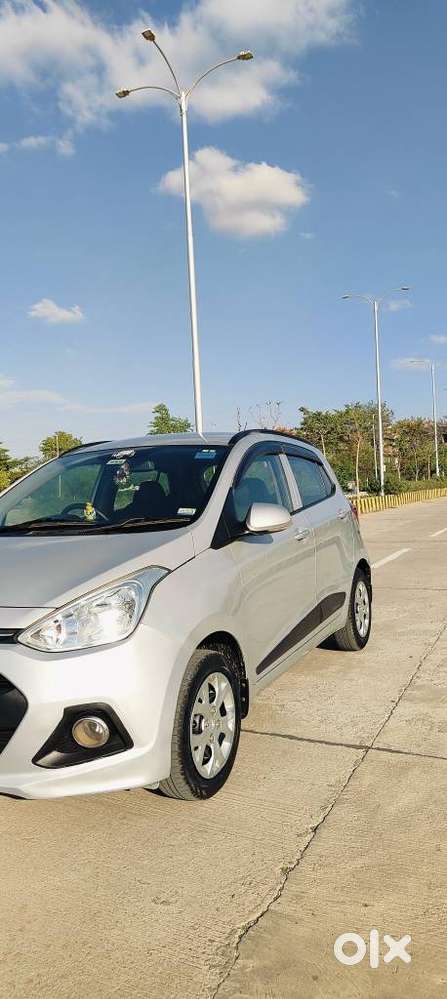 Hyundai Grand I10 Crdi Sportz, 2015, Petrol