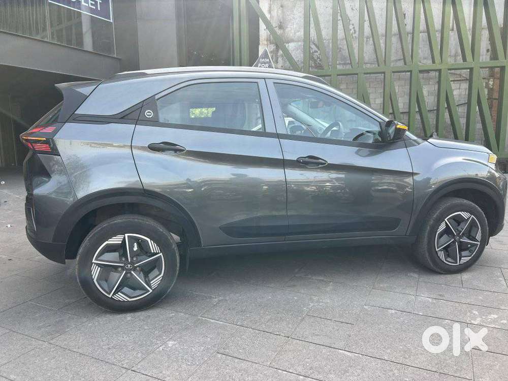 Tata Nexon Smart Plus1.2 Revotron Petrol 5 Mt, 2023, Petrol