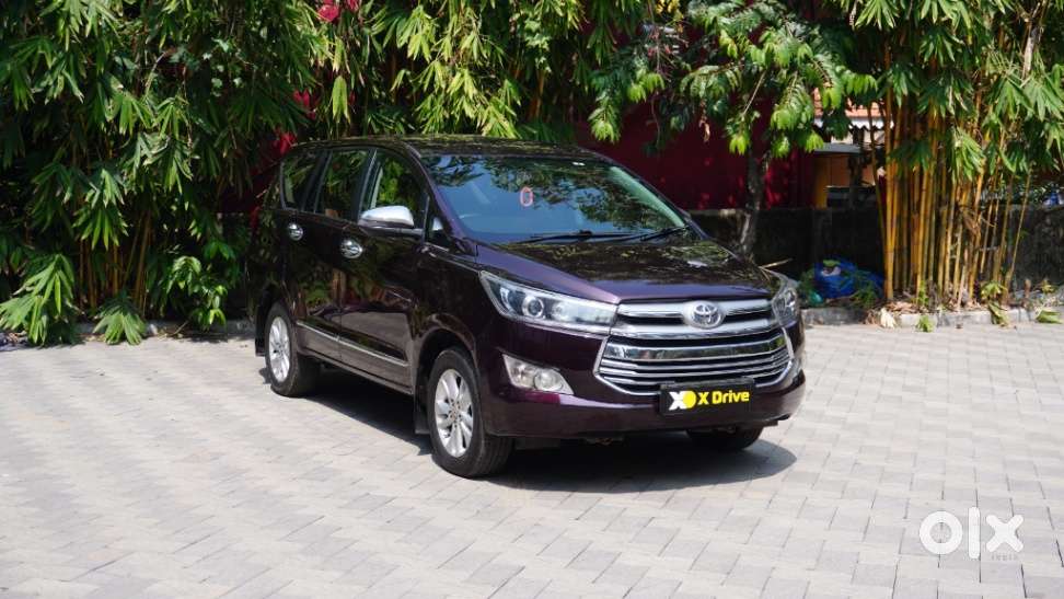 Toyota Innova Crysta 2.8 Zx At 7 Seater, 2016, Diesel