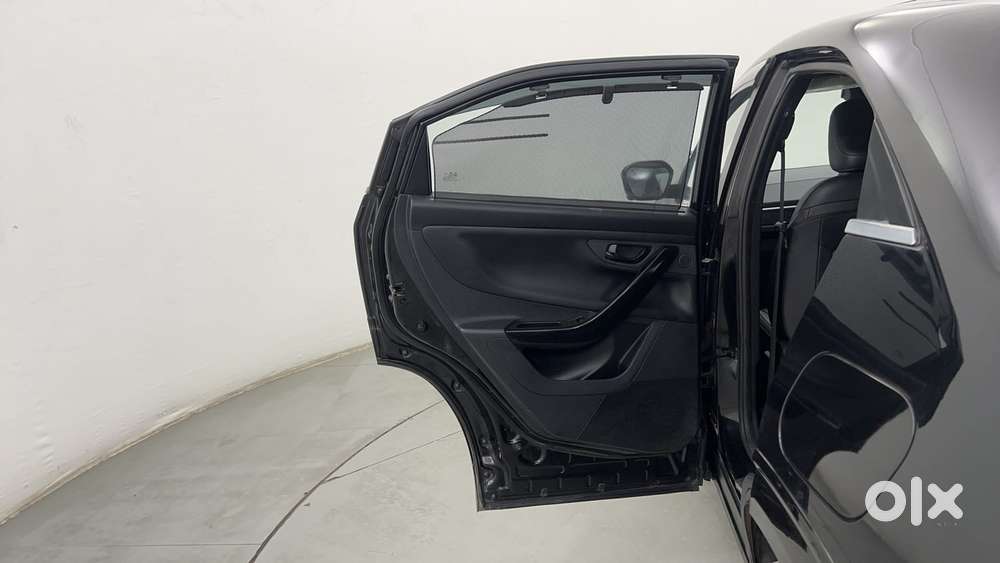 Tata Curvv Accomplished Plus A 1.5 Kryojet Diesel 6mt, 2025, Diesel