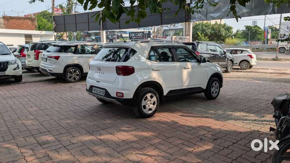 Hyundai Venue S 1.2 Petrol, 2020, Petrol