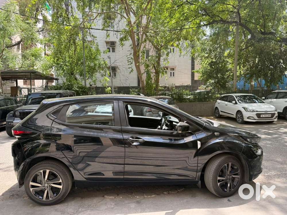 Tata Automatic Petrol 2022 Car
