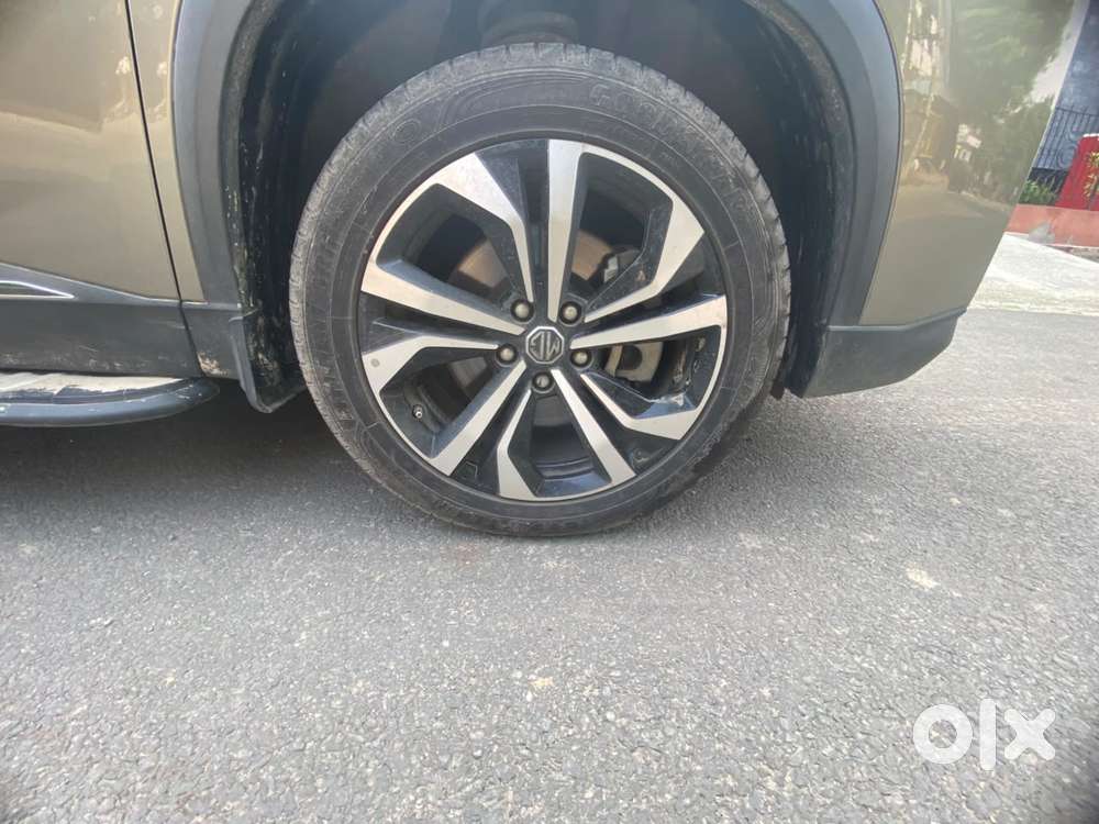 Mg Hector Plus Savvy Pro 1.5 Turbo Petrol Cvt 6 Str, 2023, Petrol