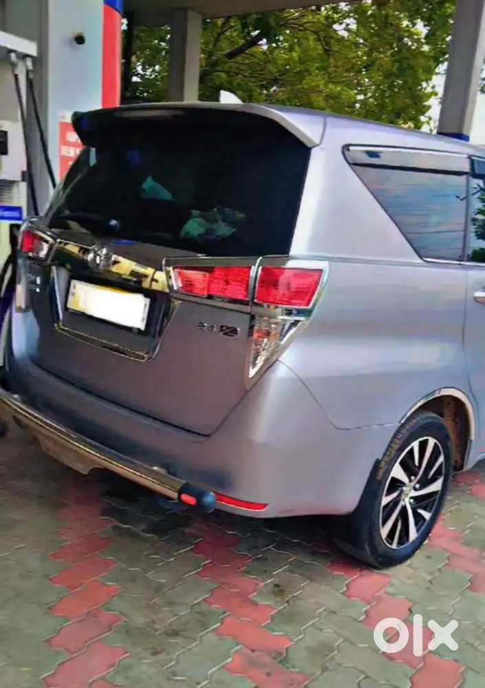 Toyota Innova Crysta 2024