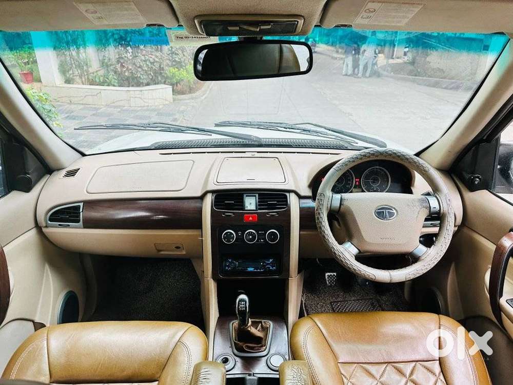 Tata Safari Storme, 2014, Petrol