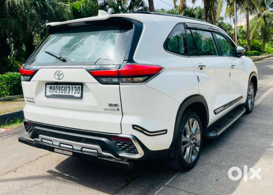 Toyota Innova Hycross 2.0 Zx Hybrid 7 Str, 2024, Petrol