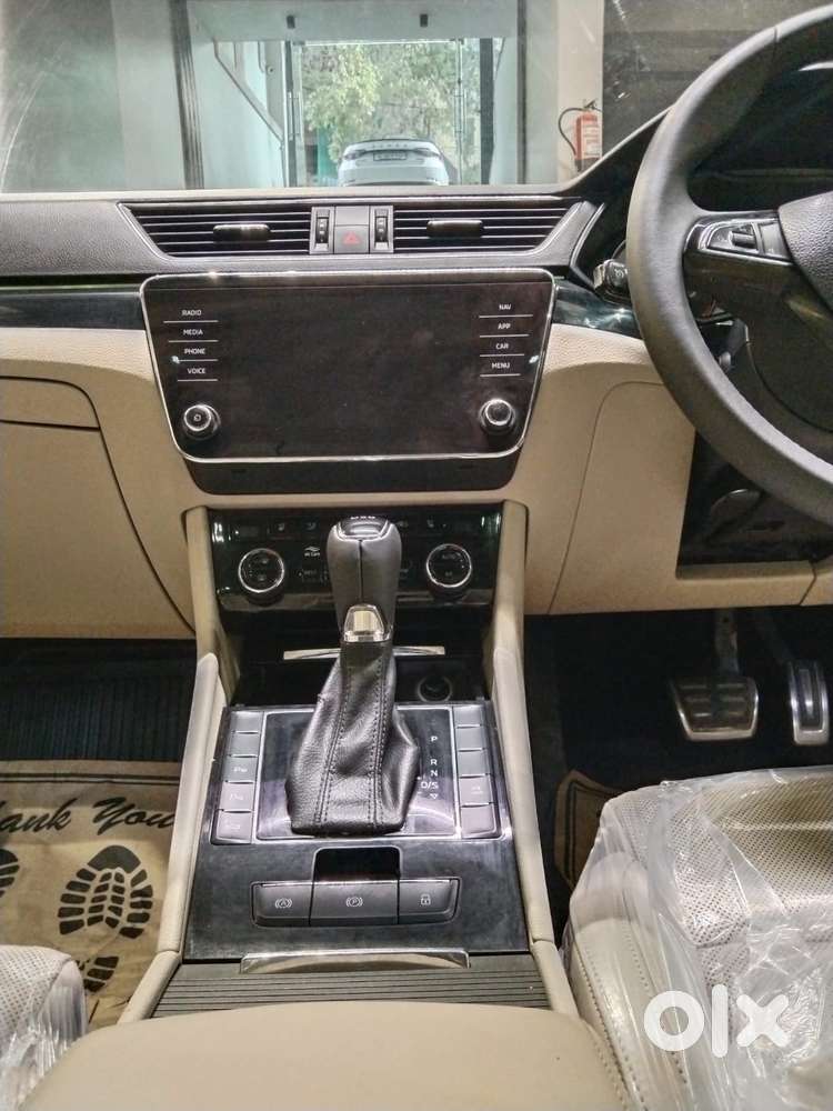 Skoda Superb Lk 1.8 Tsi At, 2019, Petrol