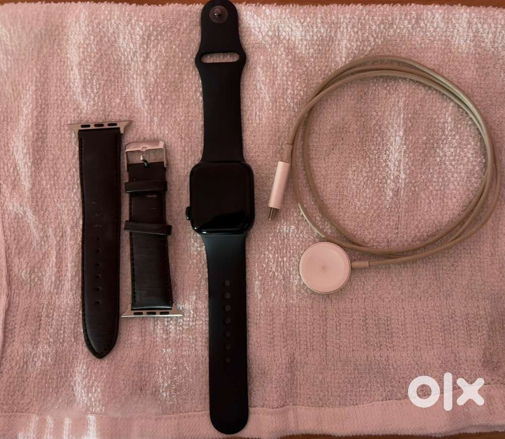 Apple Watch SE2 GPS+Cellular 40mm. Apple Pay compatible.