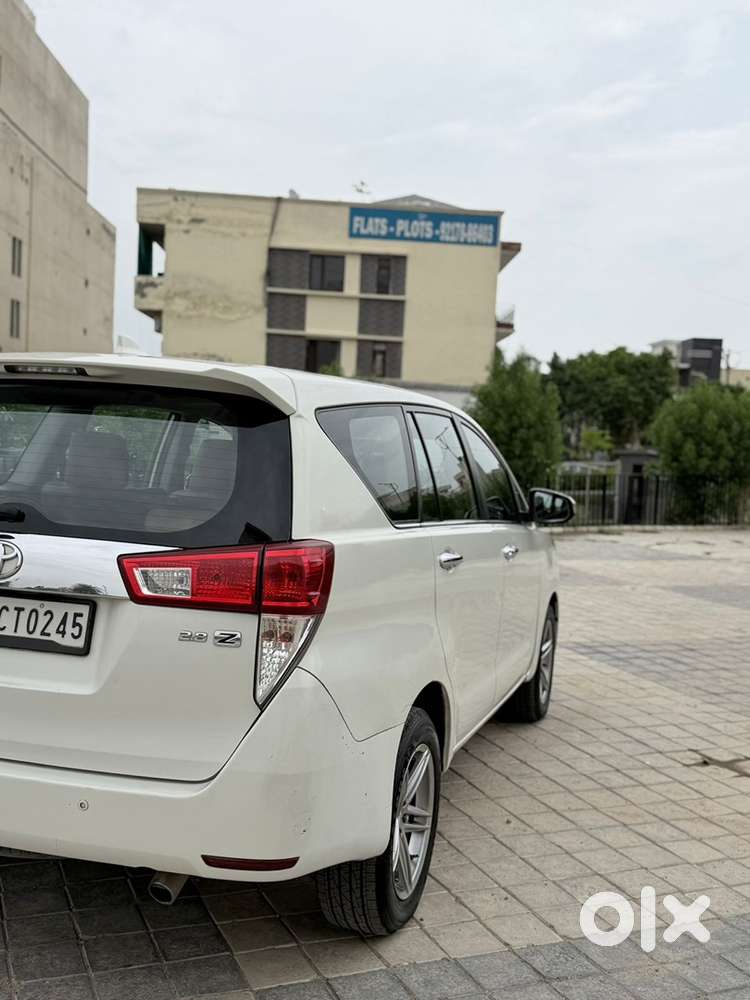 Toyota Innova Crysta Diesel 2017
