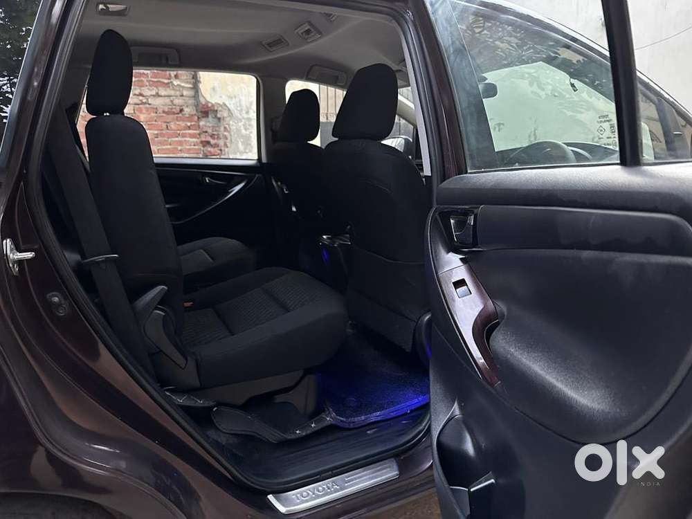 Toyota Innova Crysta [2020-ongoing] 2.4 Gx 7 Str, 2018, Diesel