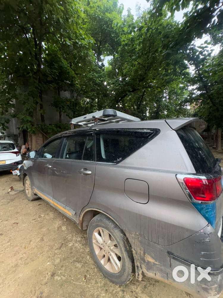 Toyota Innova Crysta 2023