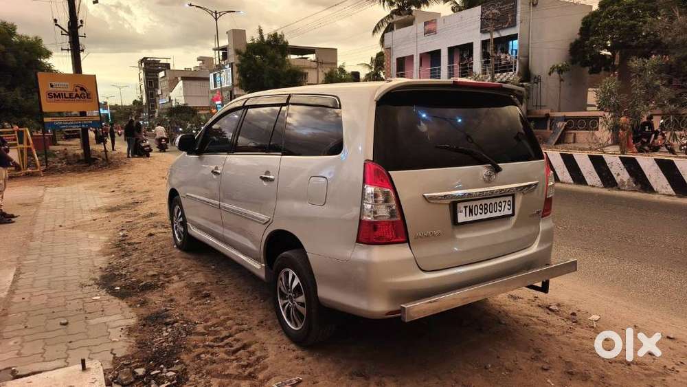 Toyota Innova 2.5 V 8 Str, 2012, Diesel