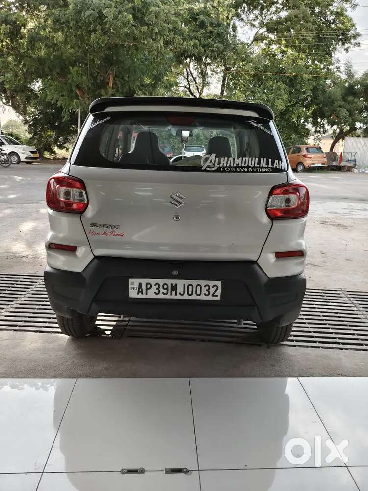 Maruti Suzuki Spresso Vxi+,25000kms Driver ,all Company Accoriess