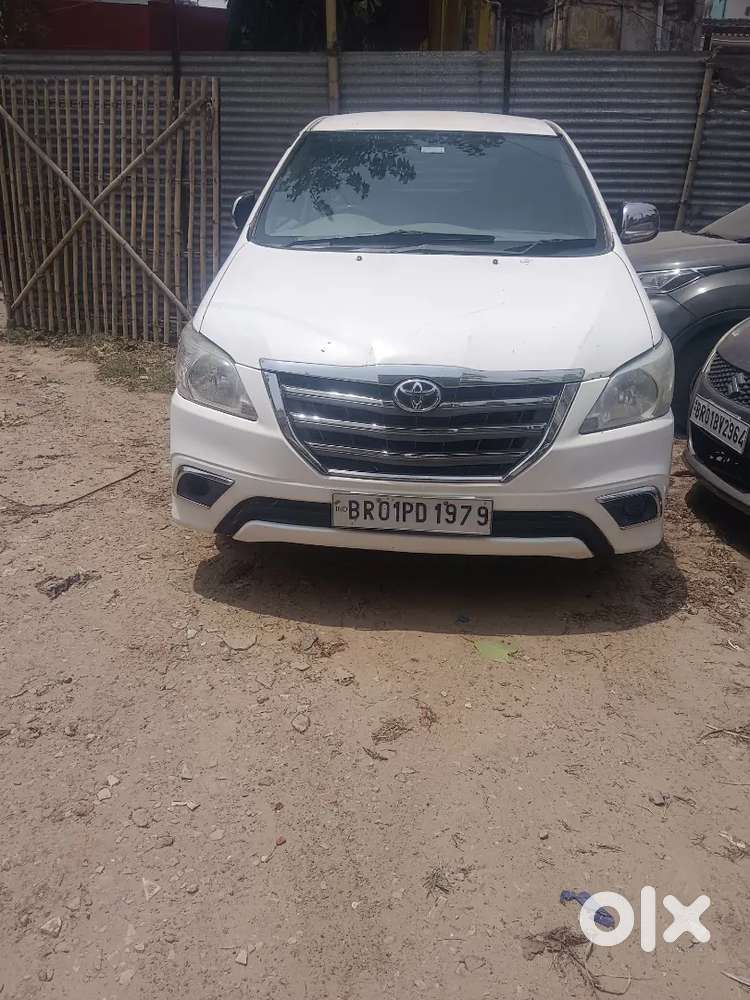Toyota Innova 2012