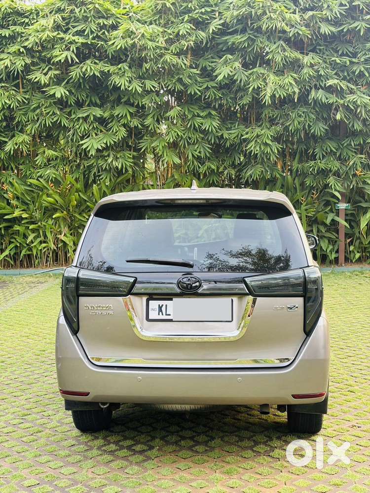 Toyota Innova Crysta 2.8 Zx At, 2016, Diesel