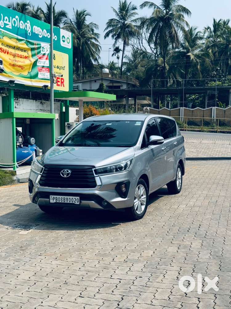 Toyota Innova Crysta 2016 Diesel Well Maintained