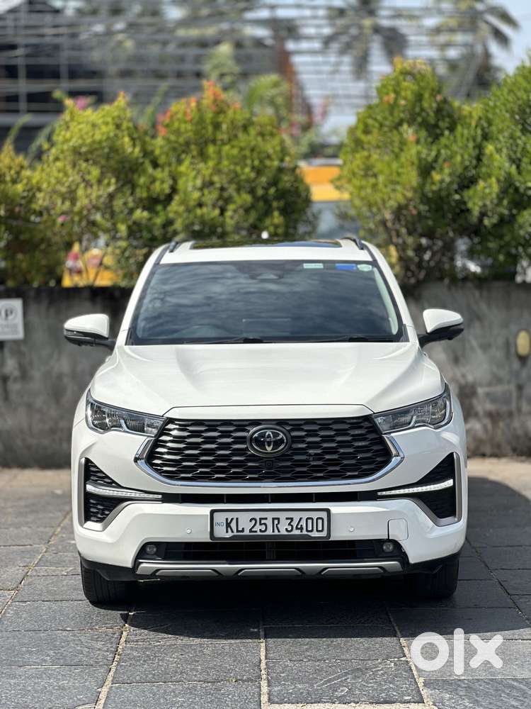 Toyota Innova Hycross 2.0 Zx (o) Hybrid 7 Str, 2023, Petrol