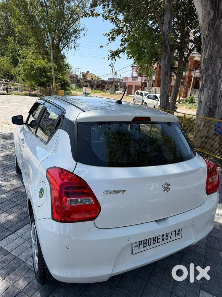 Maruti Suzuki Swift 2022 Petrol 75000 Km Driven