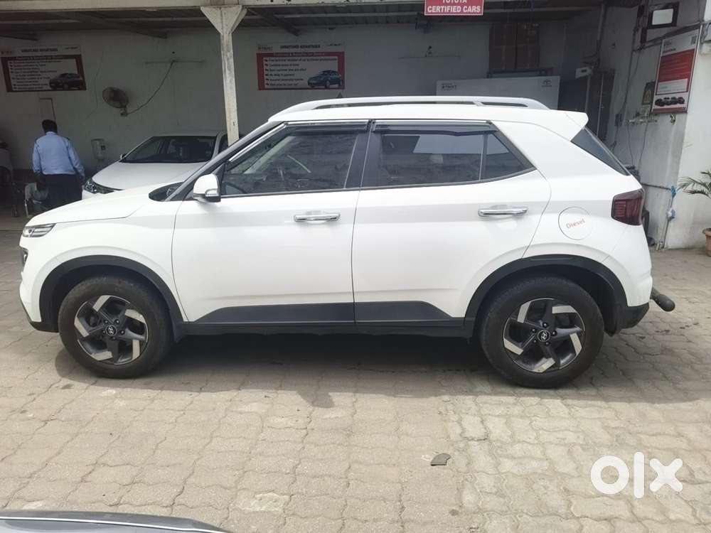 Hyundai Venue Sx (o) Mt 1.5 Diesel, 2021, Diesel