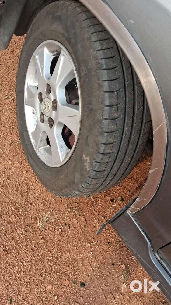 Toyota Innova 2014 Diesel 166000 Km Driven