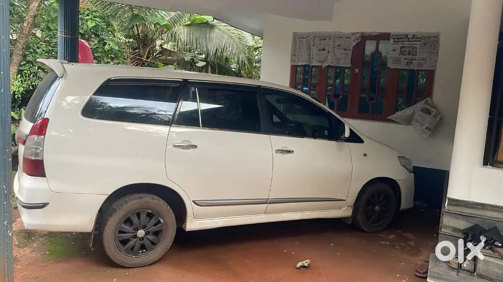 Toyota Innova Diesel 2012