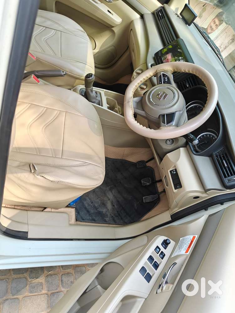 Maruti Suzuki Ertiga Vxi At Petrol, 2021