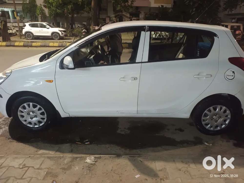 Hyundai I20 2010 Petrol Well Maintained, Rto Repassing Done