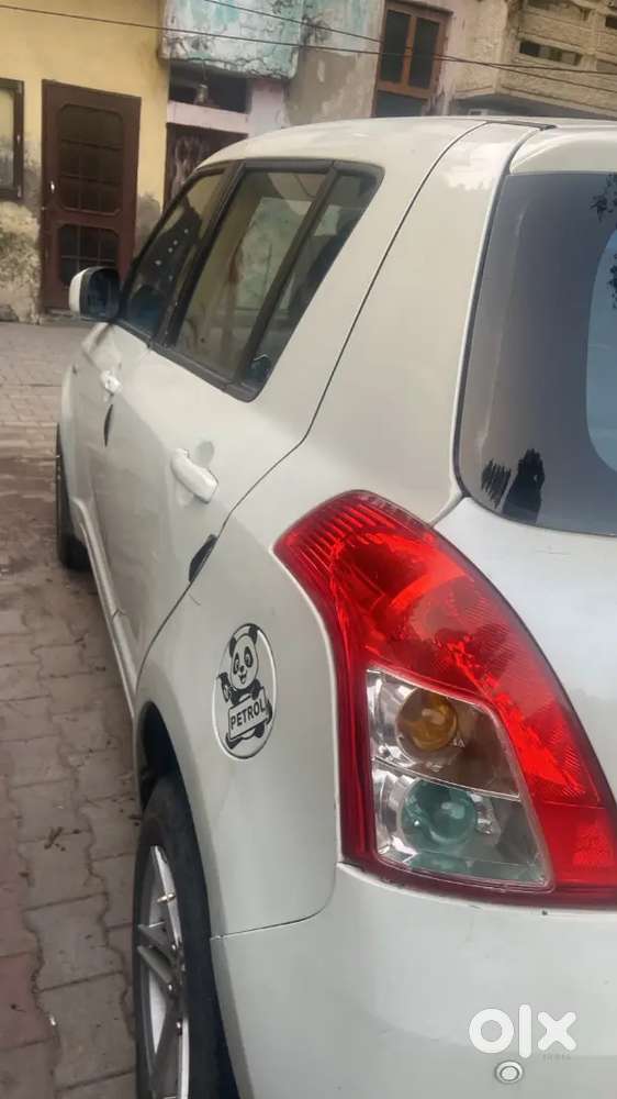 Maruti Suzuki Swift 2011 Lxi