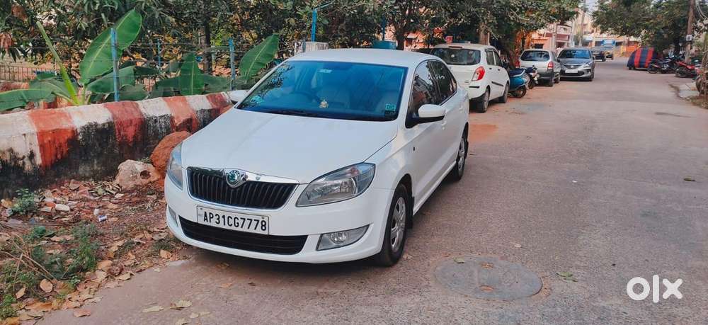 Skoda Rapid Diesel 2013