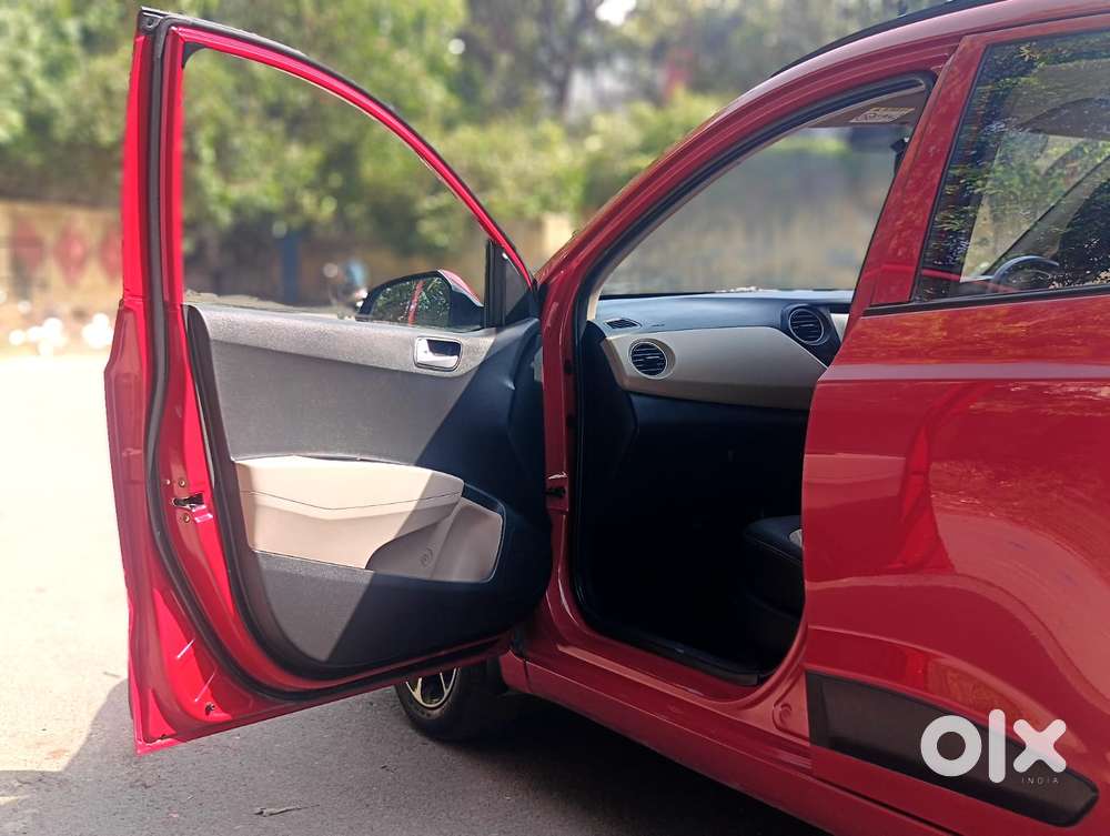 Hyundai Grand I10 2013-2016 At Sportz, 2017, Petrol