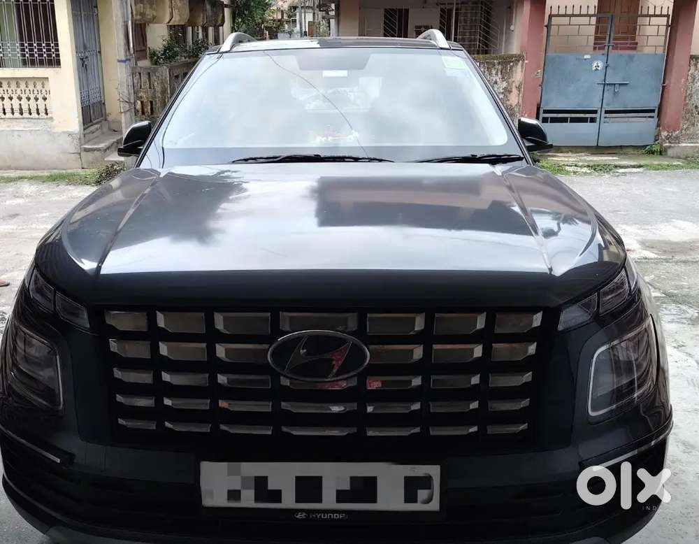Hyundai Venue 1.2 Kappa Mt S (2023 Model) (only 4800 Km Driven)