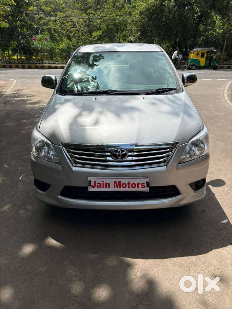 Toyota Innova 2.5 G (diesel) 8 Seater Bs Iv, 2012, Diesel