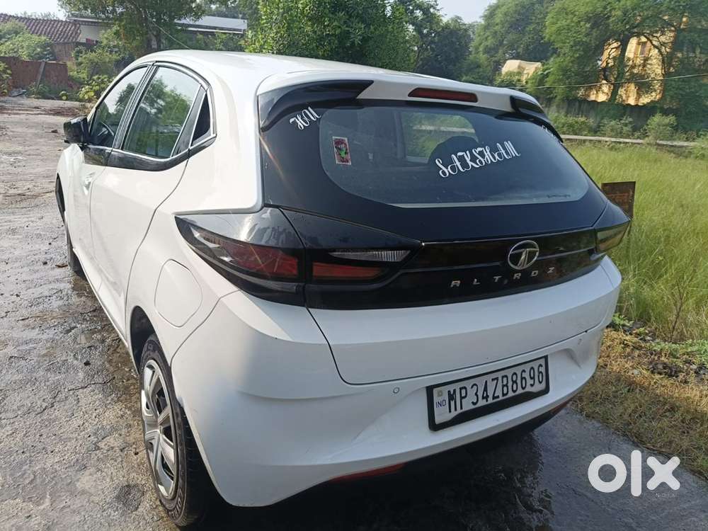 Tata Altroz Petrol 2023