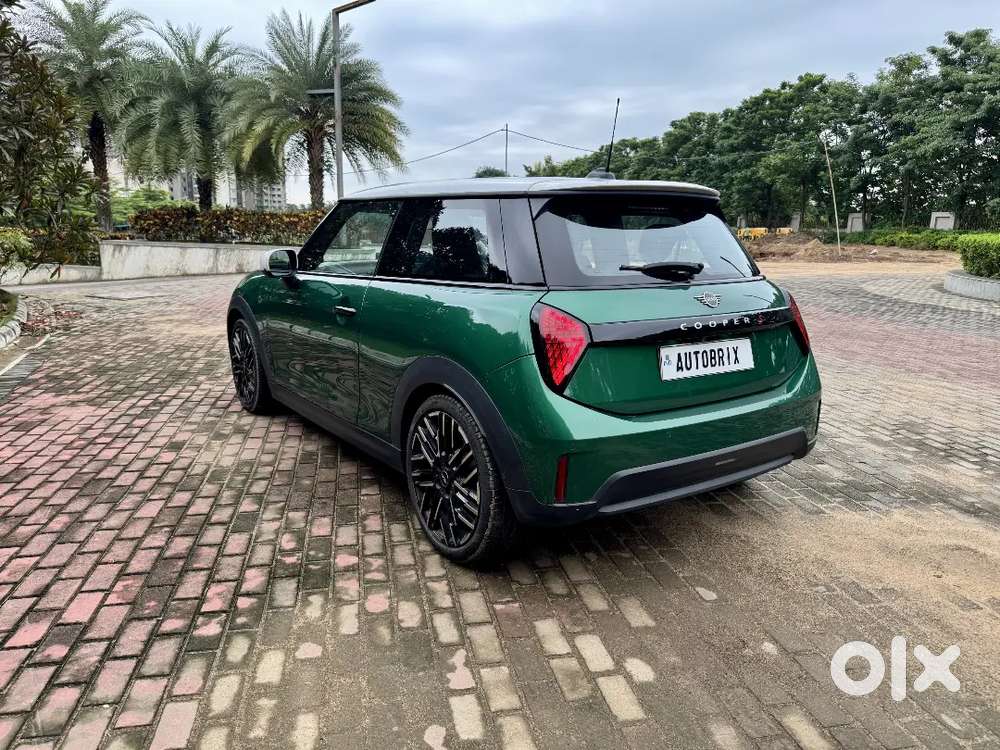 Mini Cooper S Favoured Pack 2025