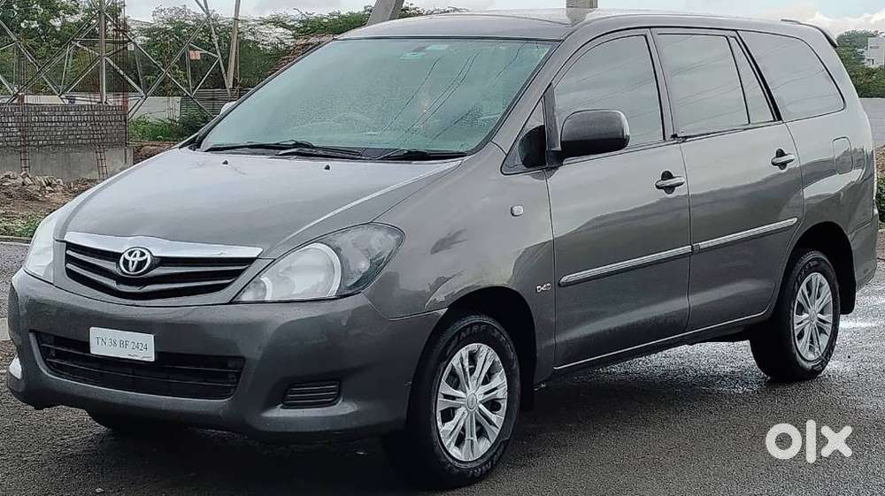 Toyota Innova 2.5 G (diesel) 8 Seater, 2011, Diesel