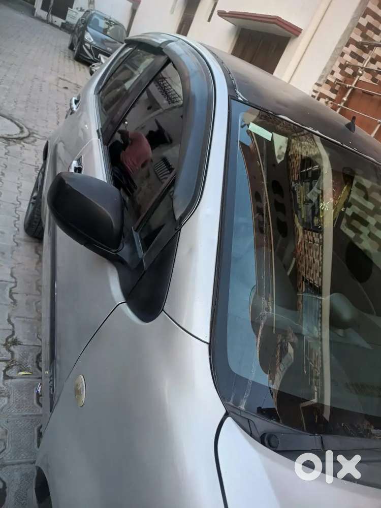 Maruti Suzuki Ritz 2011 Petrol 70000 Km Driven