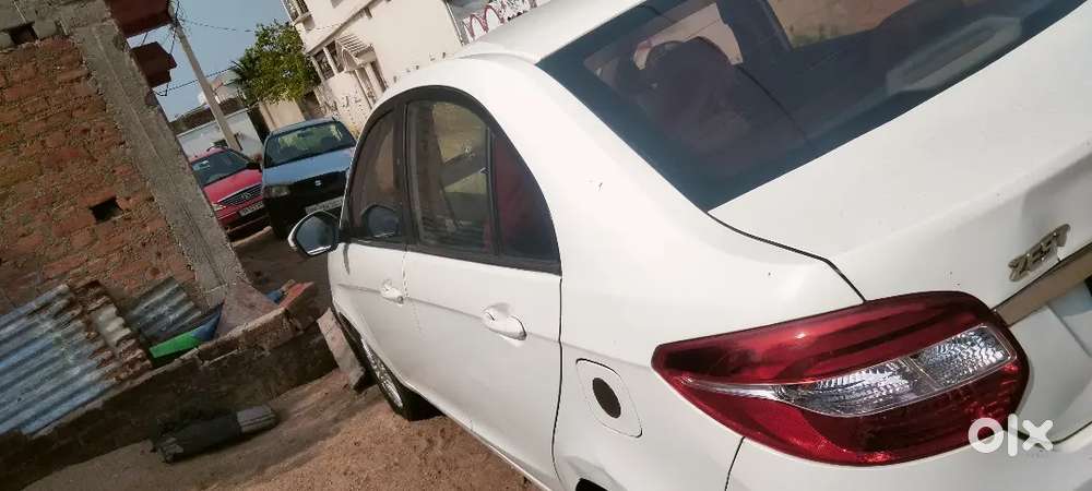 Tata Zest Revotron 2015