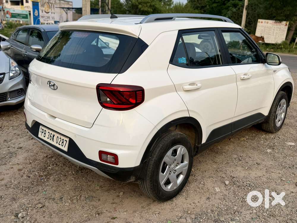 Hyundai Venue S 1.2 Petrol, 2021, Petrol
