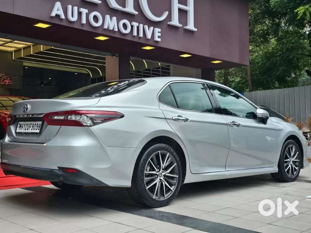Toyota Camry Hybrid, 2022, Petrol