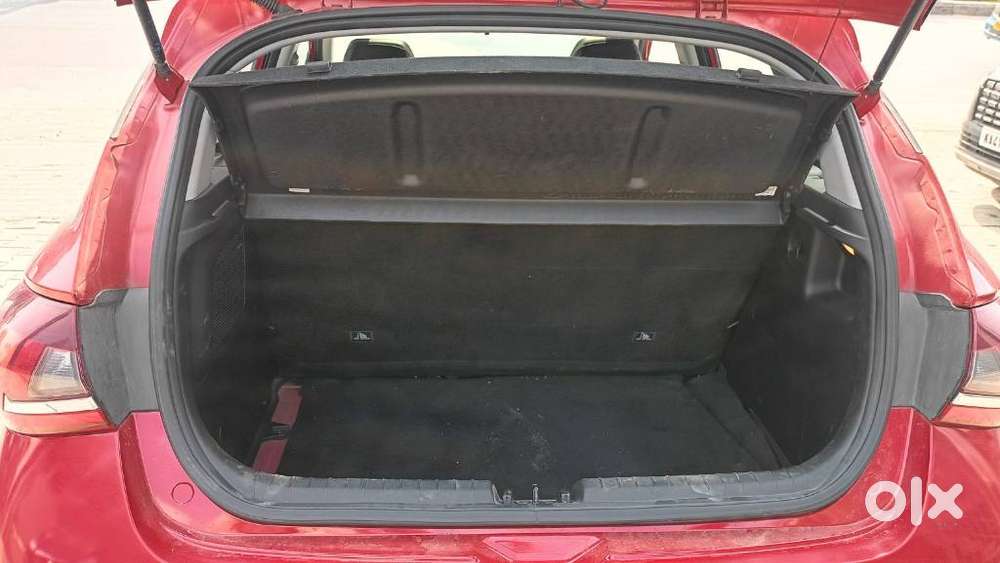 Hyundai I20 Asta (o) 1.2 Mt, 2023, Petrol