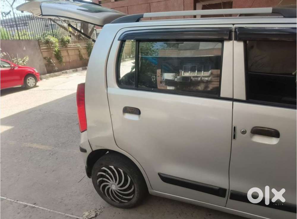 Maruti Suzuki Wagon R Vxi Minor 2011