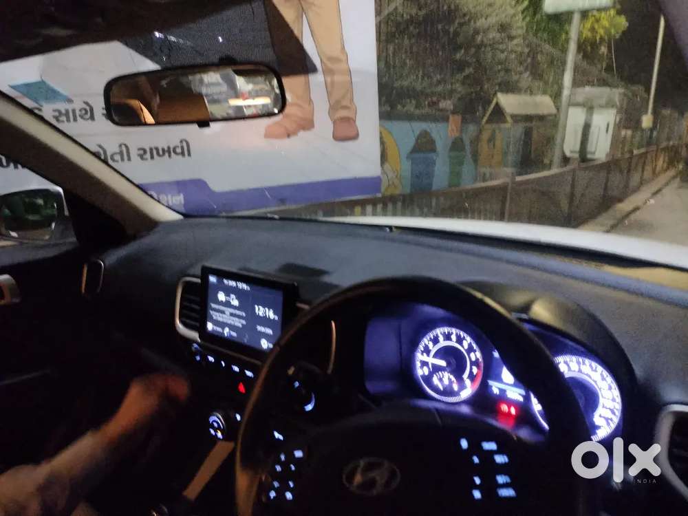 Hyundai Venue 2020 Petrol 36500 Km Driven A One Condition