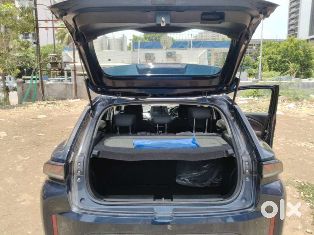 Maruti Suzuki Fronx Delta Plus 1.2 Ags, 2023, Petrol