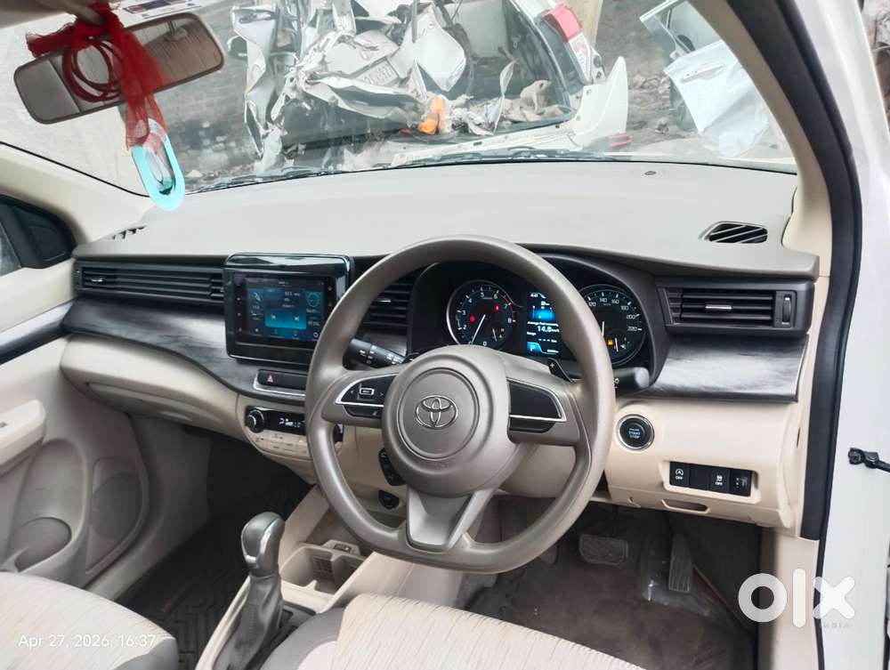 Toyota Rumion G Petrol Automatic Dual Tone, 2024, Petrol