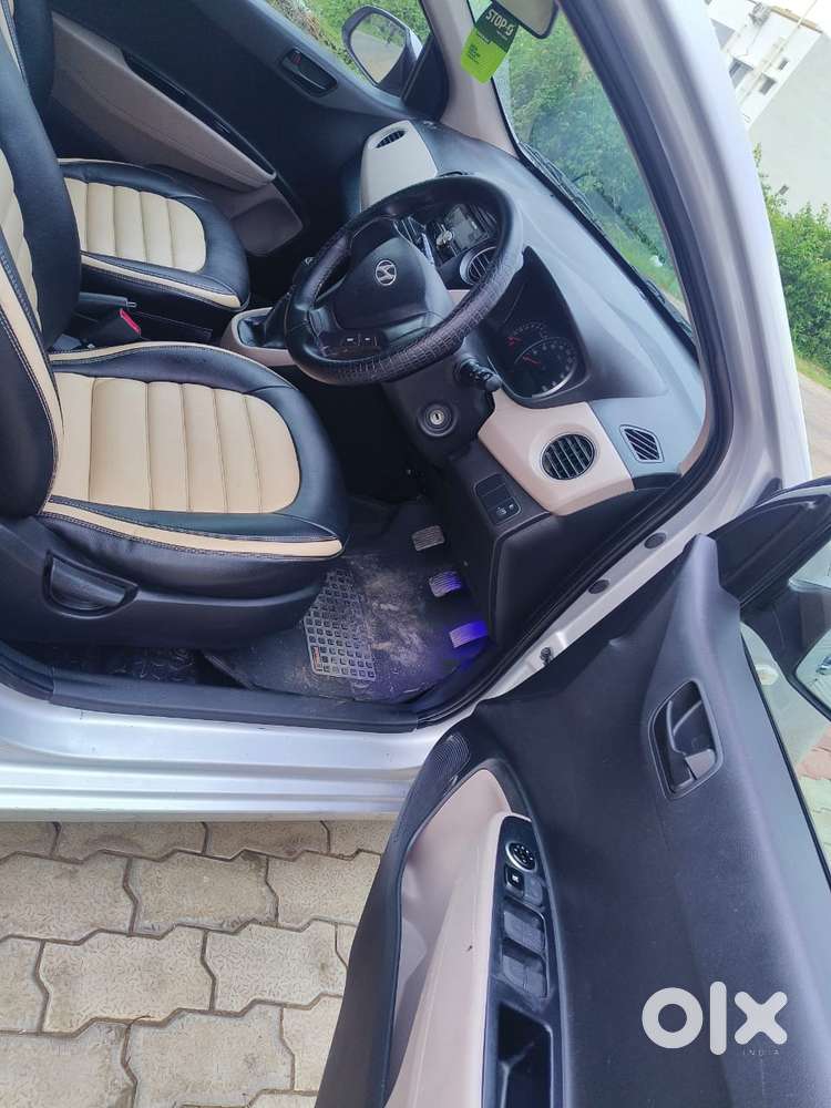 Hyundai Grand I10 Magna O At Petrol, 2014, Petrol