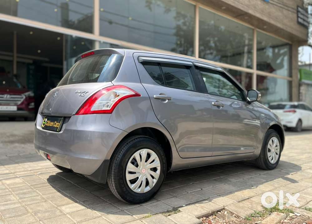 Maruti Suzuki Swift Vxi, 2012, Petrol