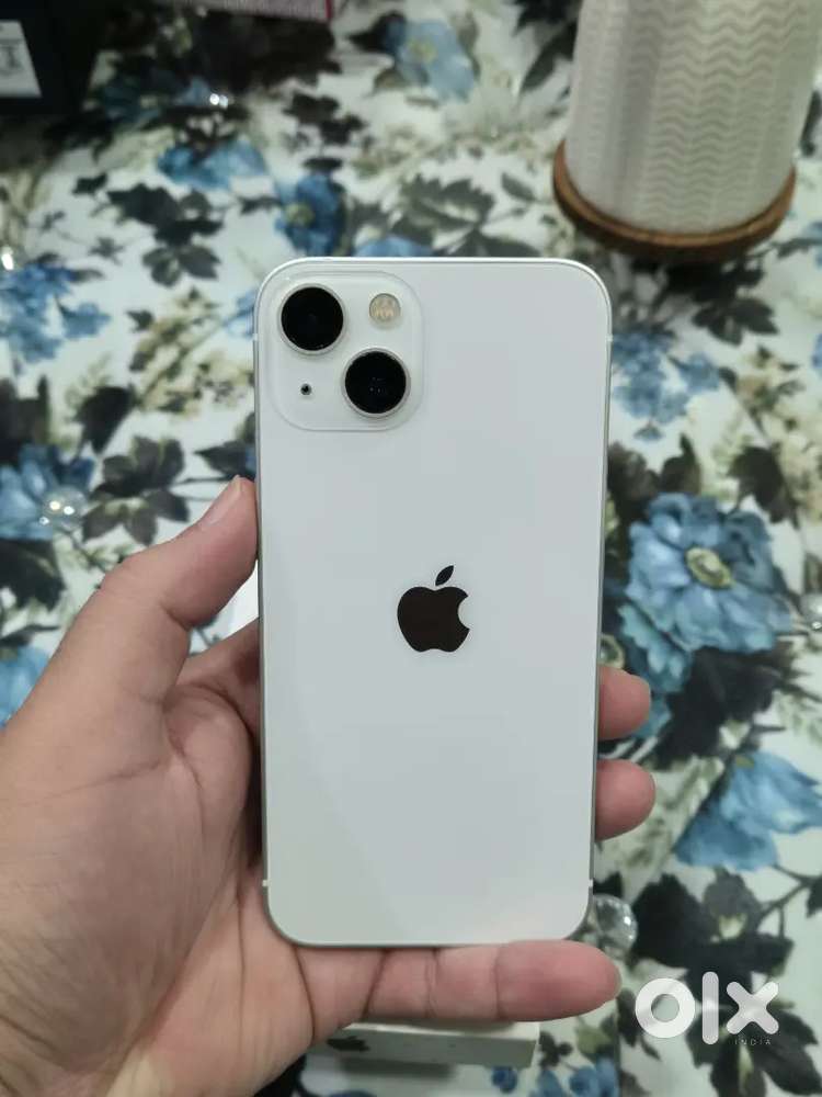 IPhone 13 128 GB White Colour In Showroom like brand new condition