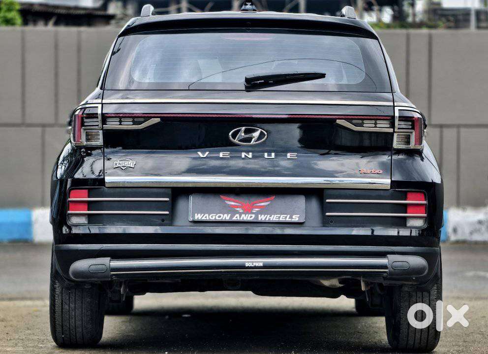 Hyundai Venue Sx(o) Knight Edition Dct, 2023, Petrol
